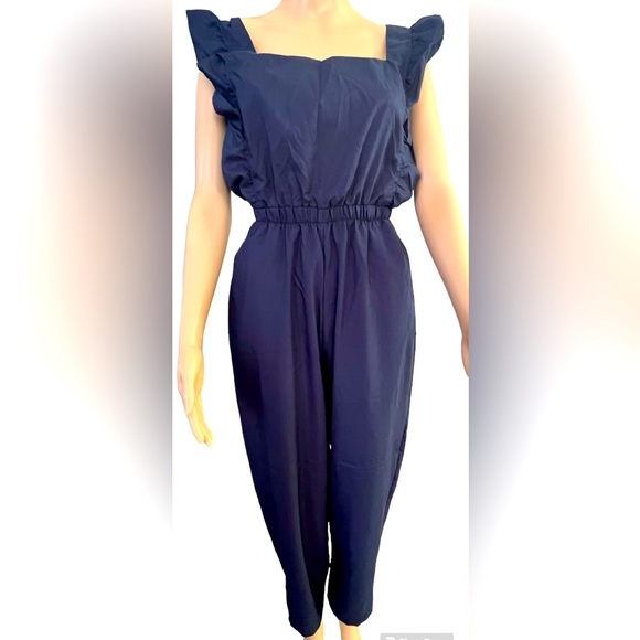 Simple dresses - Picture 3 of 4